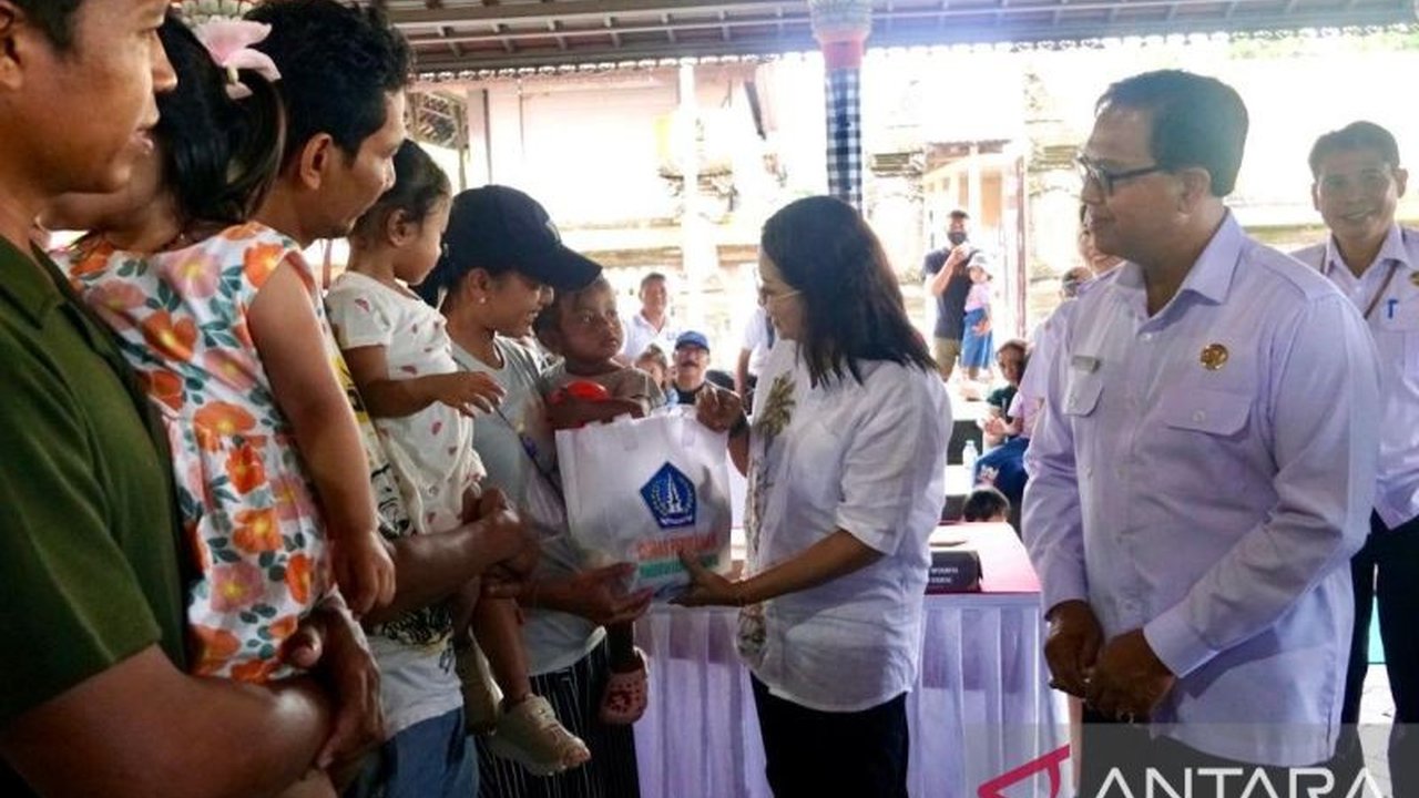 Pemerintah Kabupaten Badung terus berupaya meningkatkan **konsumsi ikan Badung** di tengah masyarakat melalui pemberian paket olahan ikan, bertujuan mengatasi kekurangan gizi dan mencegah stunting untuk generasi berkualitas.
