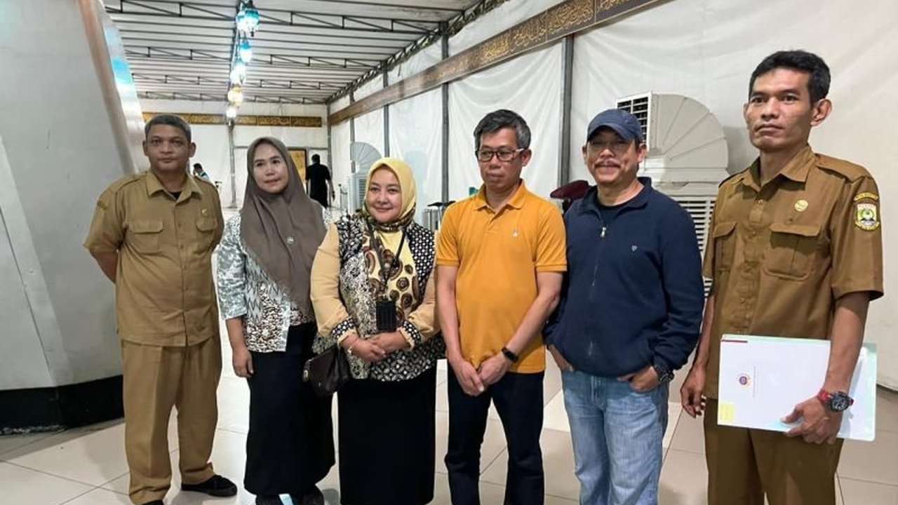 Dua warga Banten yang bekerja di Teheran, Iran, telah berhasil dievakuasi dan kembali ke tanah air dengan selamat. Pemprov Banten memastikan kepulangan Warga Banten Dievakuasi ini menjadi prioritas utama.