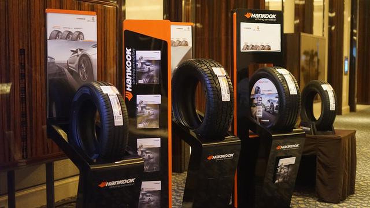 Hankook meluncurkan 5 produk terbaru mereka di Hotel Sheraton Gandaria, Jakarta Selatan (10/1).(Ikbal/Otosia.com)