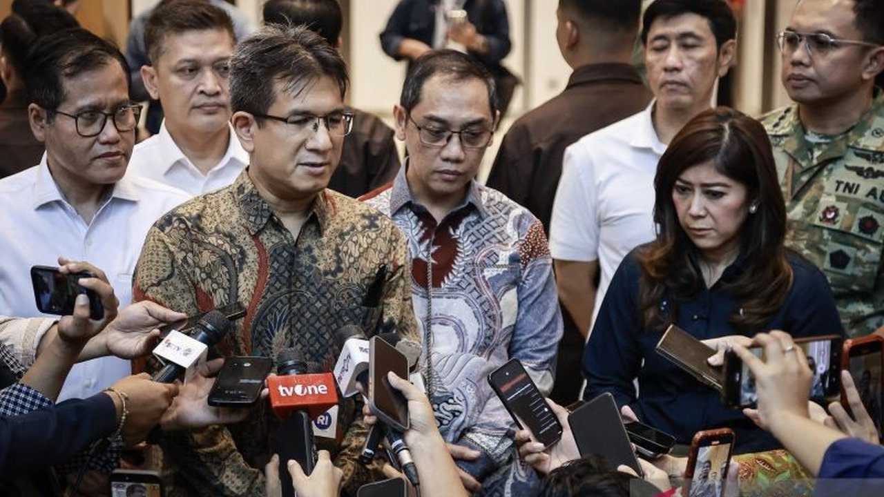 Pimpinan Pusat Gerakan Pemuda Ansor (GP Ansor) mendukung penuh kebijakan Komdigi terkait pembatasan akun digital anak di bawah 16 tahun, menegaskan langkah ini murni demi perlindungan masa depan generasi muda.