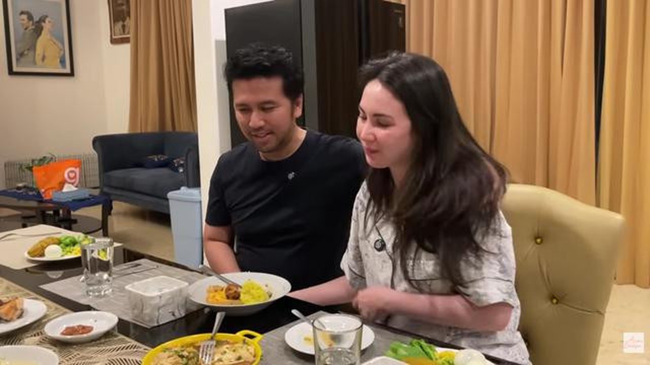 Potret Ruang Makan Rumah Arumi Bachsin (Foto: YouTube Arumi Bachsin)