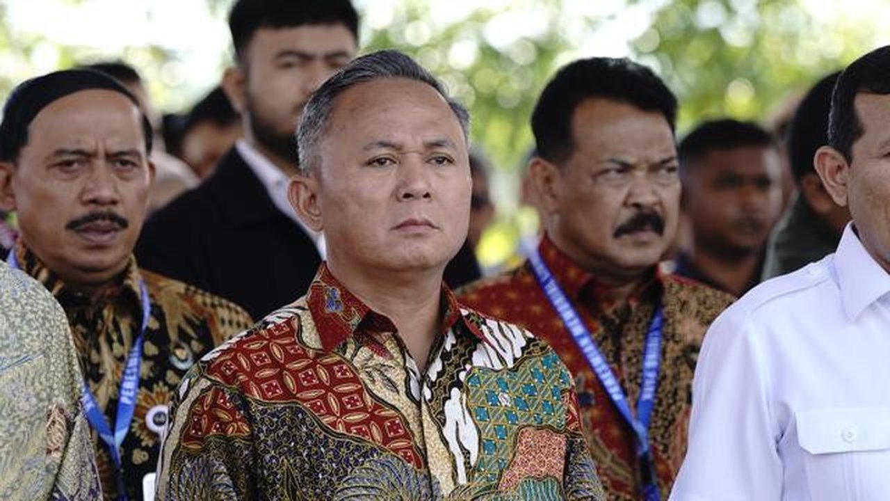 Wakil Menteri Hak Asasi Manusia (WamenHAM), Mugiyanto saat meresmikan Memorial Living Park Aceh di bekas lokasi Rumoh Geudong, Gampong Bili, Kabupaten Pidie, Aceh, Kamis (10/7/2025). (Ist)