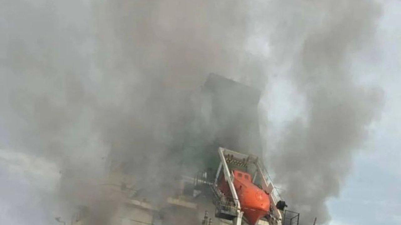 Kementerian Luar Negeri (Kemlu) RI terus mengawal pencarian tiga WNI yang hilang di Selat Hormuz setelah insiden kapal tugboat terbakar, sementara evakuasi WNI dari Iran juga berlanjut.