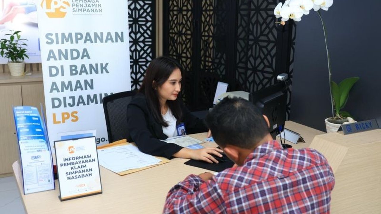 Lembaga Penjamin Simpanan (LPS) mulai membayarkan klaim penjaminan simpanan nasabah BPR Koperindo senilai Rp14,19 miliar, menegaskan komitmen menjaga kepercayaan pada sistem perbankan nasional.