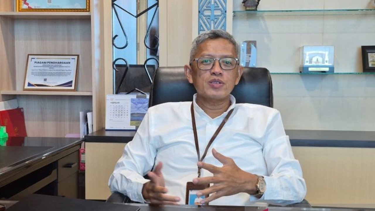 DJPb Papua Barat sebut penyaluran THR bagi aparatur negara dorong aktivitas ekonomi lokal menjelang Idul Fitri 1447 H, ciptakan momentum pertumbuhan positif.