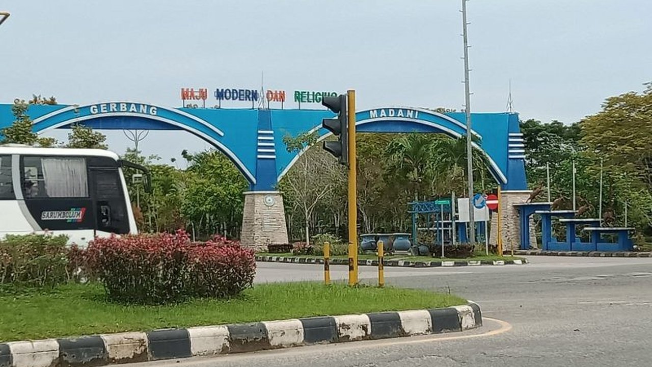 Proyek pembangunan 54 gerai dan gudang Koperasi Merah Putih Penajam Paser Utara terus berjalan, menjadi fondasi penting penguatan ekonomi masyarakat setempat dan pemerataan ekonomi.