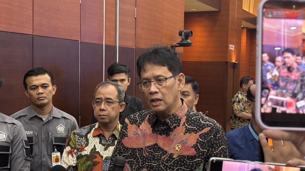 Menteri Keuangan Purbaya Yudhi Sadewa optimistis investigasi dagang yang dilakukan oleh Perwakilan Dagang Amerika Serikat (USTR) tidak akan mengganggu prospek perdagangan Indonesia, meskipun ada potensi kenaikan tarif yang perlu diwaspadai.