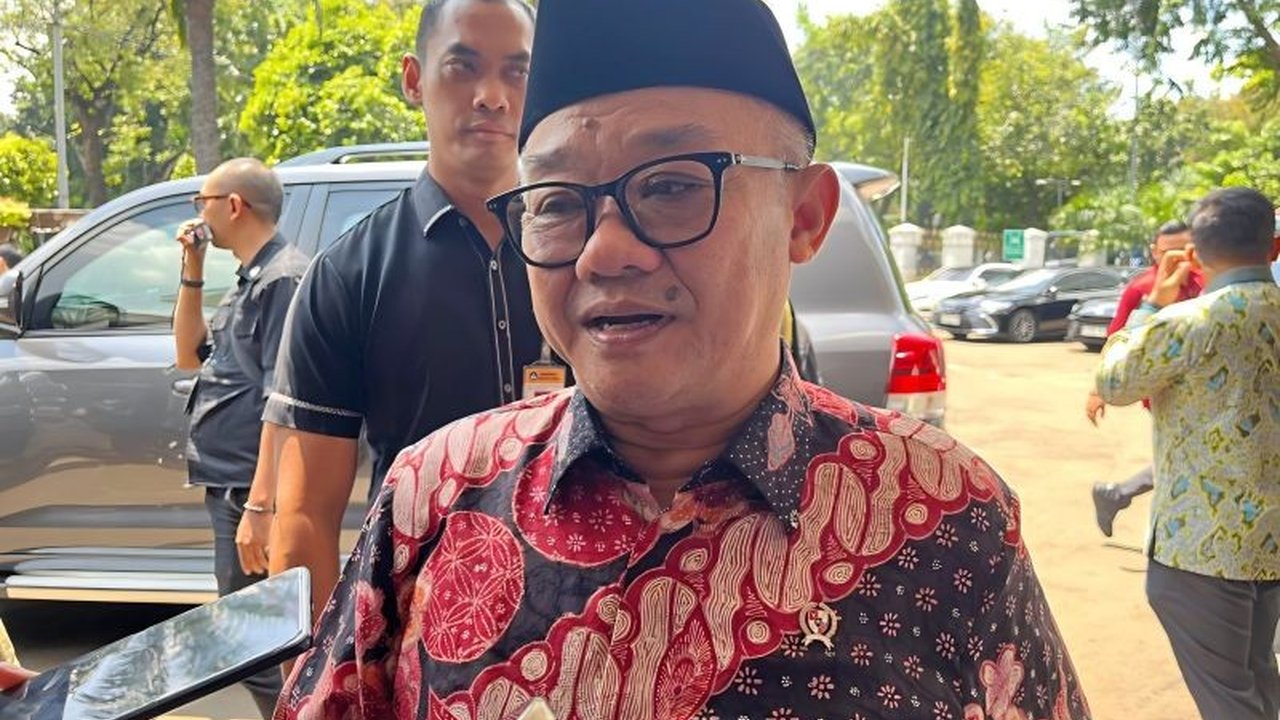 Menteri Pendidikan Dasar dan Menengah, Abdul Mu'ti, menegaskan bahwa **Integrasi PP Tunas** akan memperkuat fungsi pengawasan guru serta membangun budaya sekolah yang aman dan nyaman, termasuk dalam pemanfaatan teknologi digital.