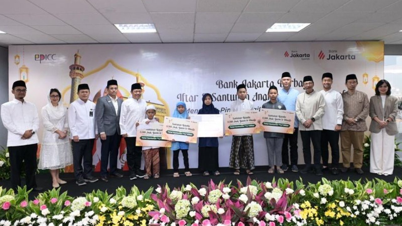 Bank Jakarta kembali menunjukkan kepedulian sosialnya dengan menyalurkan santunan Rp1,7 miliar bagi 8.500 yatim-dhuafa dan mendirikan Posko Mudik Lebaran 2026 di Semarang. Simak detail program Bank Jakarta ini!