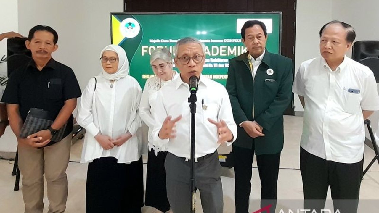 Mahkamah Konstitusi mengeluarkan putusan penting yang menegaskan Independensi Kolegium Kedokteran, menjamin kualitas pendidikan dan praktik medis demi keselamatan pasien di Indonesia.