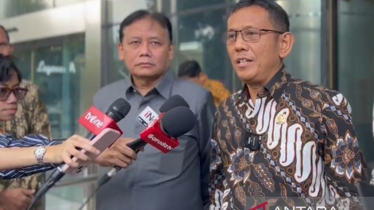Komisi Yudisial (KY) tengah mendalami dugaan pelanggaran etik Ketua dan Wakil Ketua PN Depok yang tersandung kasus korupsi, menunjukkan sinergi positif antarlembaga dalam penegakan hukum.