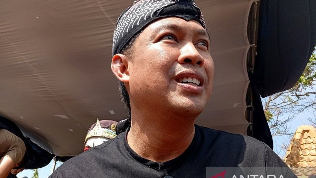 Komisi Pemberantasan Korupsi (KPK) kembali menggelar operasi tangkap tangan (OTT), kali ini menyasar Bupati Cilacap Syamsul Auliya Rachman terkait dugaan penerimaan dari proyek-proyek di wilayah tersebut, menjadi OTT kesembilan di tahun 2026.