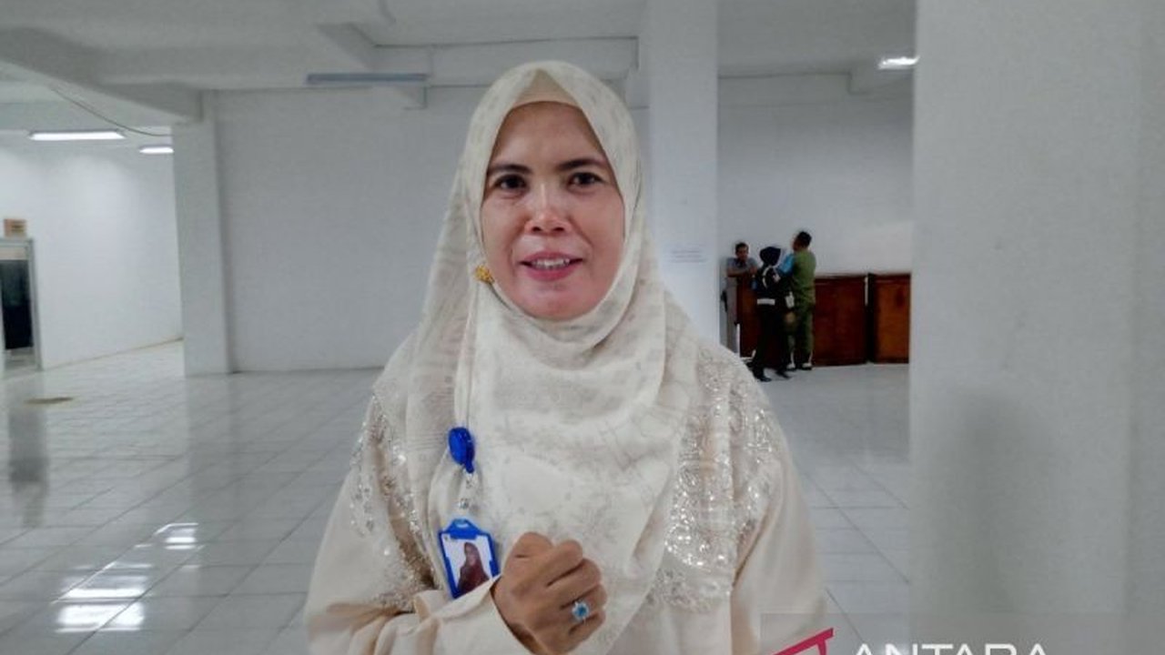 Pemerintah Kota Bengkulu menyediakan 30 gazebo gratis di Pantai Panjang Bengkulu untuk libur Idul Fitri, memastikan kenyamanan dan memberantas pungli bagi wisatawan domestik maupun mancanegara.