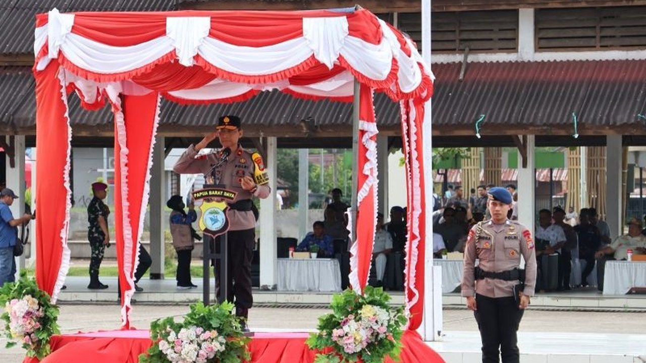 Kepolisian Daerah Papua Barat Daya (PBD) membentuk 23 pos terpadu dan mengerahkan ratusan personel untuk mengamankan arus mudik dan balik Idul Fitri 1447 Hijriah, memastikan kelancaran dan keamanan masyarakat selama Lebaran 2026.