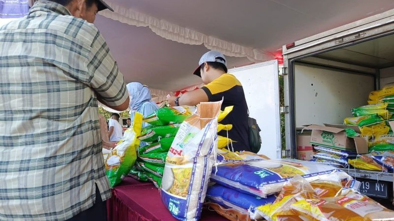 Provinsi Kepulauan Bangka Belitung menambah 325 ton Pasokan Minyak Goreng untuk antisipasi lonjakan permintaan jelang Idul Fitri 1447 H, memastikan ketersediaan stok aman bagi masyarakat.