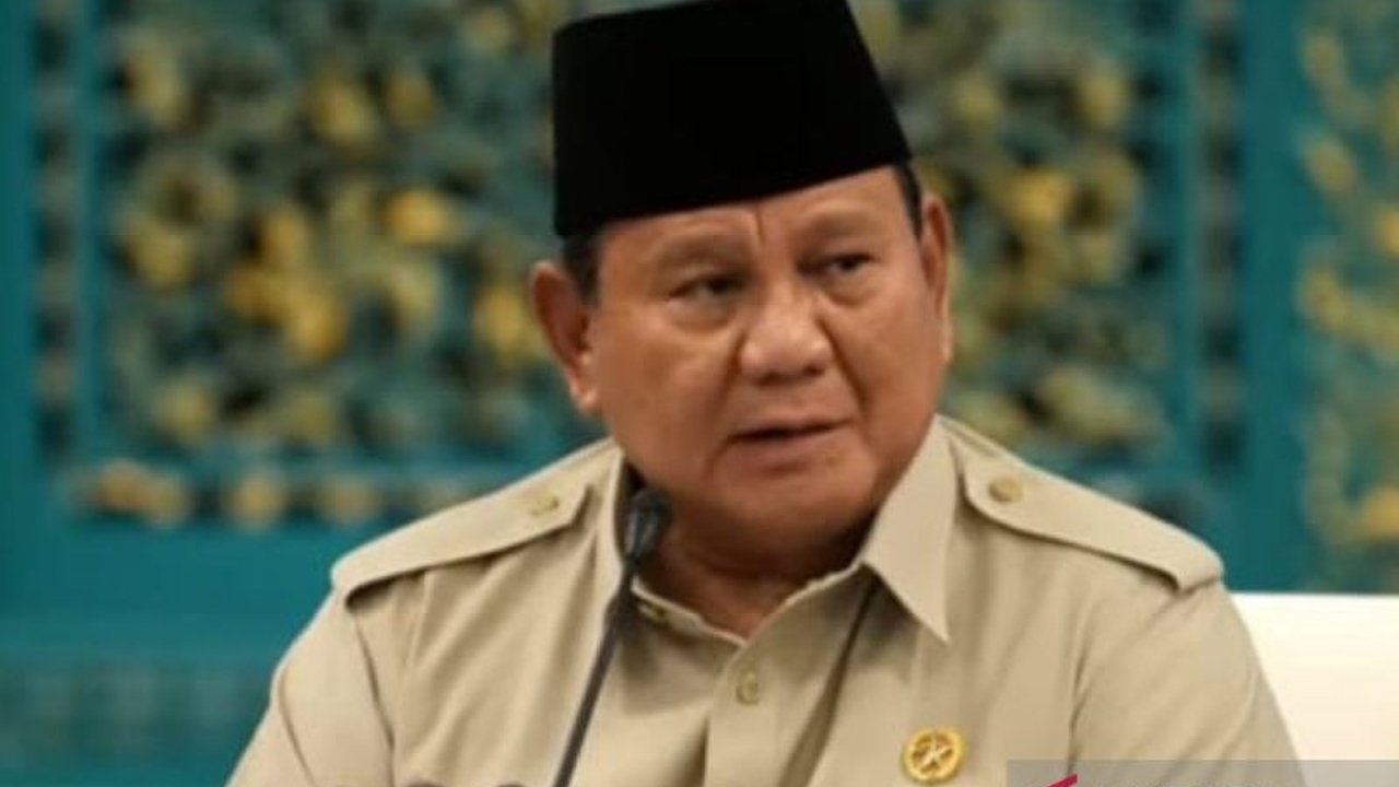 Presiden Prabowo Subianto menyoroti sikap sebagian pengamat yang dinilai memicu kecemasan publik, menegaskan pentingnya persatuan demi kemajuan bangsa.
