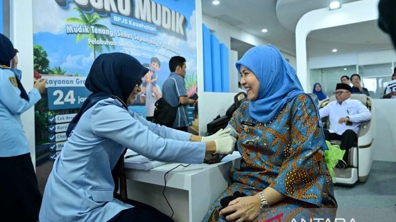 Wakil Wali Kota Makassar Aliyah Mustika Ilham memberikan apresiasi tinggi terhadap kehadiran Posko Mudik BPJS Kesehatan di Pelabuhan Soekarno-Hatta, memastikan pemudik sehat dan nyaman selama perjalanan Lebaran.