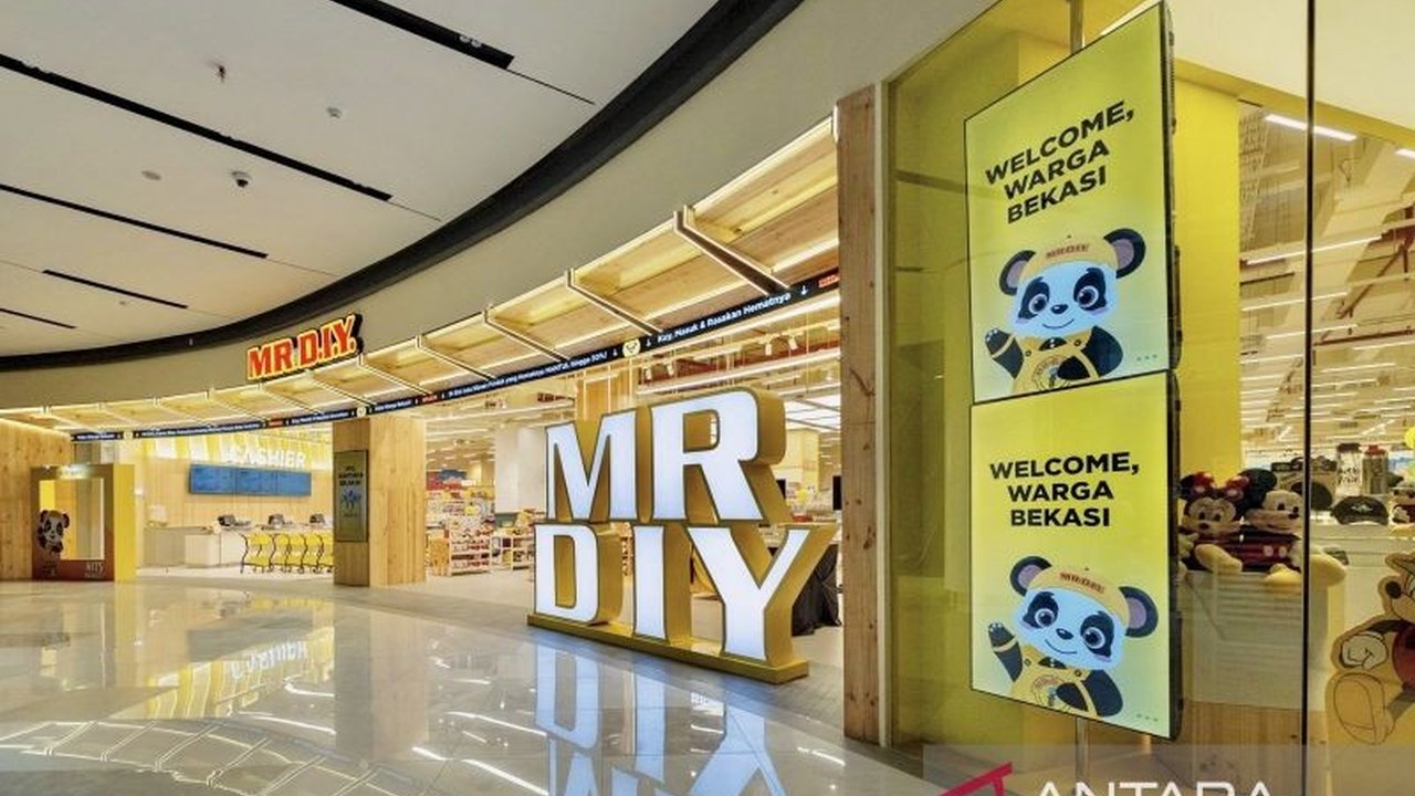 PT Daya Intiguna Yasa Tbk (MDIY) berhasil mencetak laba bersih sebesar Rp1,1 triliun sepanjang 2025. Simak bagaimana kinerja keuangan MDIY 2025 yang solid ini terwujud berkat model operasional dan manajemen finansial disiplin.