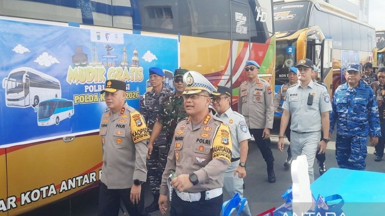 Polda Kalsel kembali menunjukkan komitmennya dengan memberangkatkan 617 pemudik dalam program Mudik Gratis 2026, menjamin keamanan dan kenyamanan perjalanan pulang kampung menyambut Idul Fitri 1447 Hijriah.