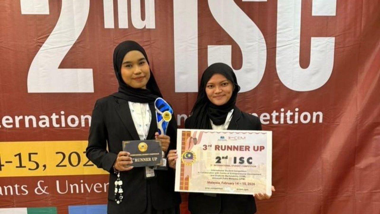 Dua Mahasiswa UMB Juara Internasional dengan meraih medali emas di 2nd International Student Competition, menunjukkan daya saing global dan inovasi dari Indonesia.
