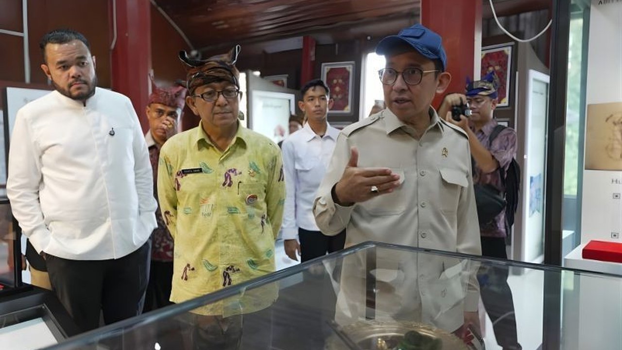 Menteri Kebudayaan Fadli Zon menekankan pentingnya penguatan museum di Indonesia, termasuk Museum Adityawarman, untuk menjadi pusat budaya dan edukasi yang nyaman dan aktif di tengah masyarakat.
