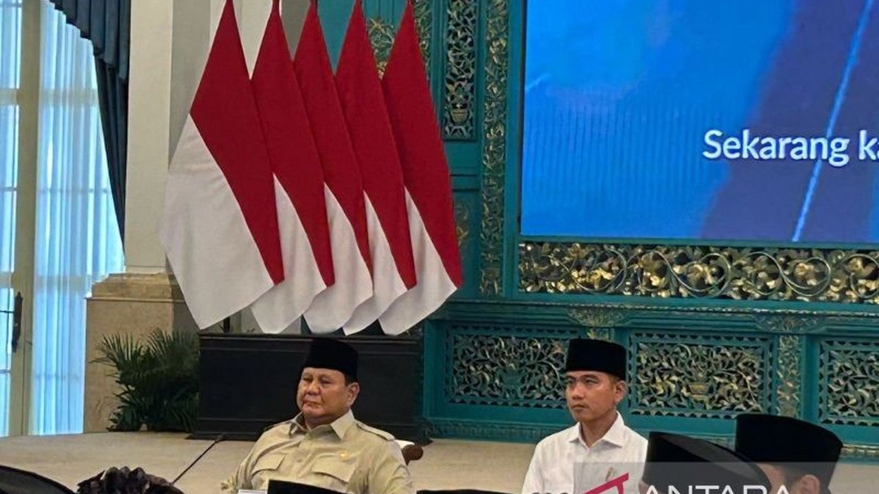 Presiden Prabowo Subianto menegaskan Penyaluran THR Lebaran 2026 bagi ASN dan bonus khusus untuk pengemudi daring harus tepat waktu, wujud komitmen pemerintah pada kesejahteraan pekerja.
