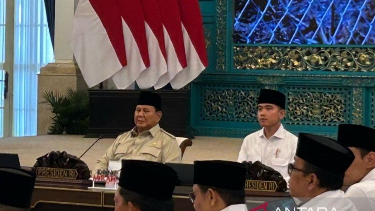 Presiden Prabowo Subianto menyampaikan rasa syukur atas pelaksanaan ibadah Ramadhan yang rukun dan saling menghormati, menyoroti kerukunan sebagai keunggulan bangsa Indonesia.