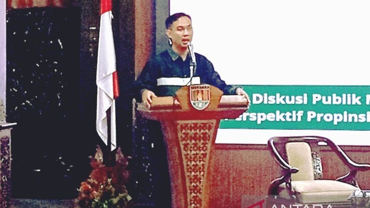 Bupati Syamsul Auliya Rachman menegaskan Cilacap siap menjadi penggerak ekonomi di wilayah selatan Jawa, didukung penguatan infrastruktur, peningkatan investasi, serta kolaborasi lintas sektor untuk kemajuan daerah.