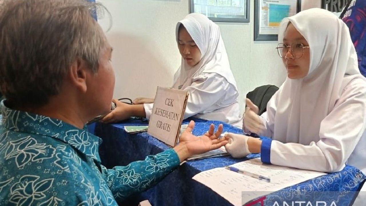 Dinas Perhubungan (Dishub) Kalimantan Timur menyediakan Posko Cek Kesehatan Gratis (CKG) untuk memastikan Keselamatan Mudik Lebaran 1447 H, fokus pada kesehatan pengemudi dan kelaikan kendaraan.