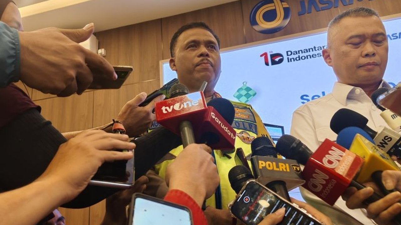 Kepala Korps Lalu Lintas Polri (Kakorlantas) mengancam sanksi tegas bagi pengusaha yang masih mengoperasikan kendaraan over dimension over load (ODOL) selama Operasi Ketupat 2026, demi kelancaran dan keselamatan arus mudik Lebaran.