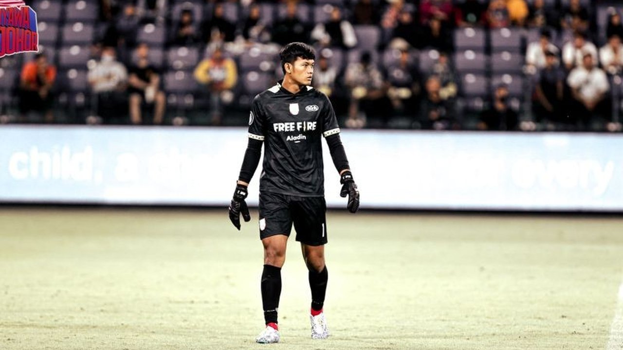 Kiper andalan Persis Solo, Muhammad Riyandi, mengalami insiden benturan kepala saat laga kontra Bali United. Simak update terkini kondisi Riyandi Persis Solo dan penanganan medis yang sedang dijalani.
