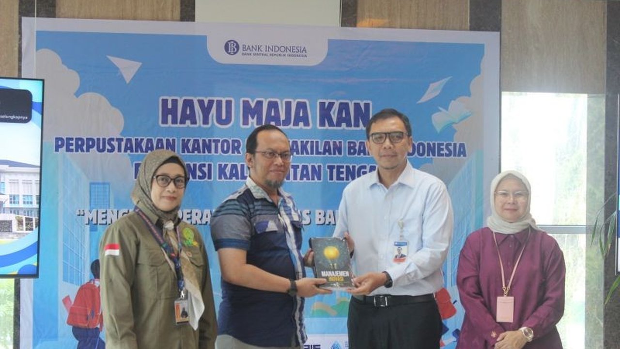 Himpunan Mahasiswa Manajemen UMPR kunjungi Perpustakaan Bank Indonesia Kalteng untuk memperkuat literasi ekonomi, menumbuhkan budaya membaca, serta memahami peran BI dan pentingnya Cinta Rupiah.