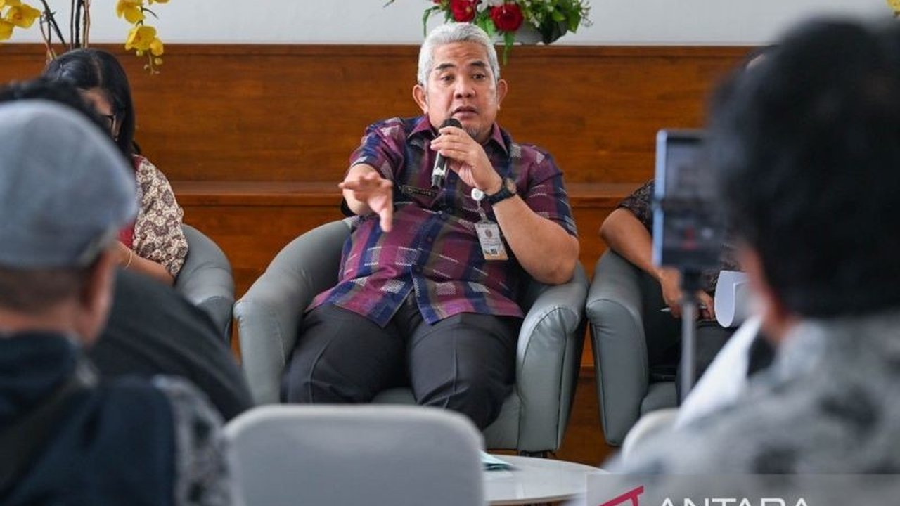 Pemerintah Provinsi Sumatera Utara (Pemprov Sumut) mengintensifkan pengendalian penangkapan ikan pora-pora di Danau Toba guna menjaga populasi endemik dan ekosistem perairan yang vital.