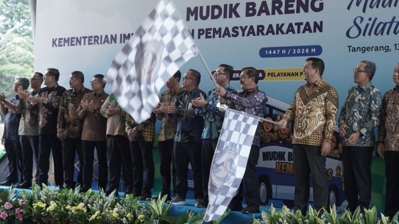 Kementerian Imigrasi dan Pemasyarakatan (Kemenimipas) kembali menggelar program Mudik Bersama untuk Idul Fitri 1447 H/2026 M, memberangkatkan 661 peserta. Inisiatif ini bertujuan mengurai kepadatan arus mudik dan memberikan fasilitas perjalanan aman bagi.