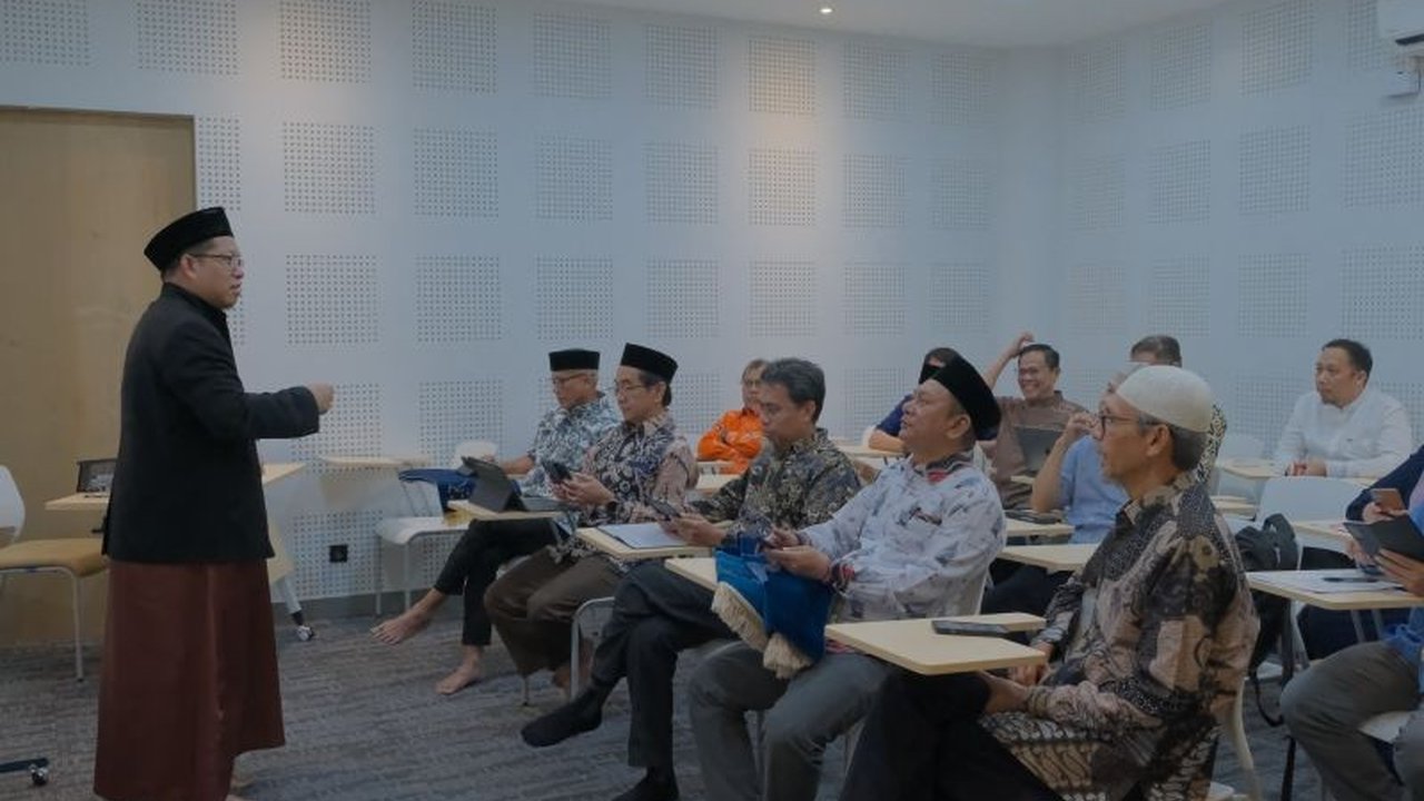 Universitas Hasanuddin (Unhas) memperkuat literasi Bahasa Arab dan budaya guna memaksimalkan diplomasi sains lintas negara, khususnya di Timur Tengah, sebagai langkah strategis menuju World Class University.