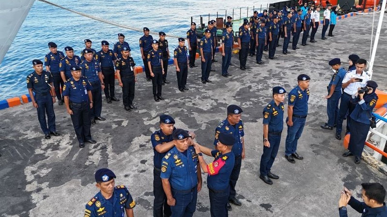 Pangkalan Penjagaan Laut dan Pantai (PPLP) Tanjung Uban mengerahkan sembilan kapal dan dua rescue boat untuk Pengamanan Arus Lebaran Idul Fitri 1447 Hijriah, memastikan keselamatan pelayaran di wilayah Kepri.