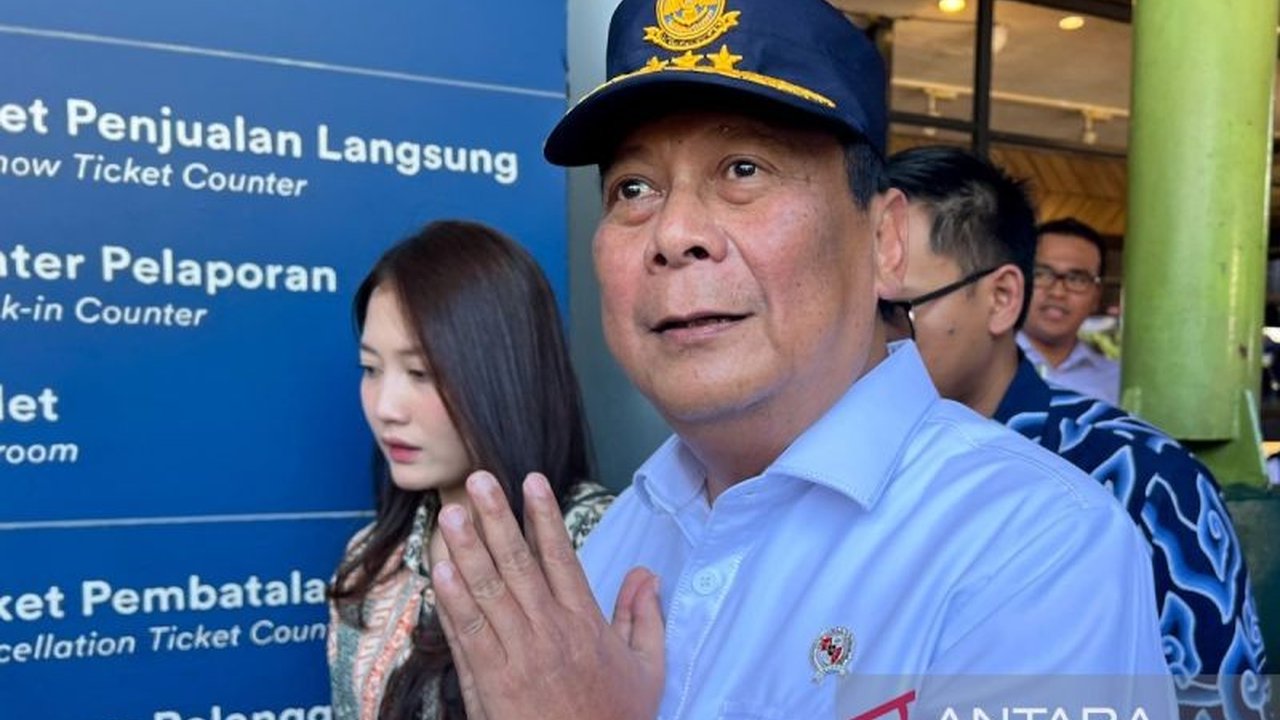 Wakil Menteri Perhubungan (Wamenhub) Suntana menegaskan pemerintah akan menelusuri dugaan pungutan liar (pungli) dalam program mudik gratis di Sulawesi Tenggara, memastikan layanan tanpa biaya bagi masyarakat.