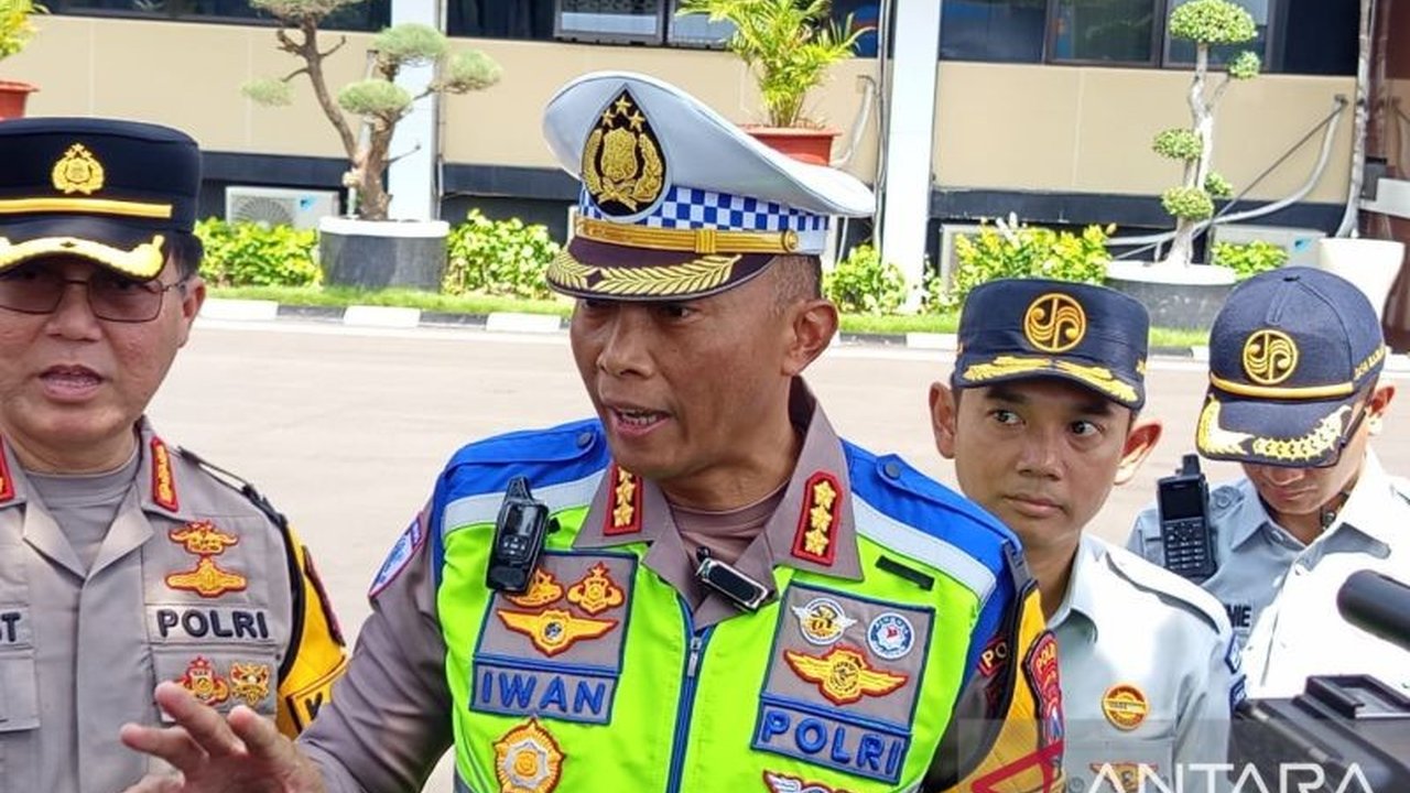 Ditlantas Polda Jatim memetakan Titik Rawan Mudik Lebaran Jatim 2026 di berbagai jalur, antisipasi kemacetan dan kecelakaan. Ketahui lokasi krusial dan upaya pengamanan demi kelancaran perjalanan pemudik.