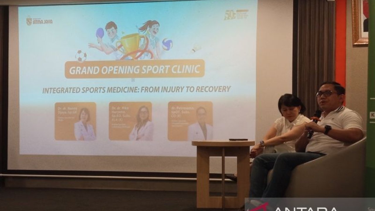 Kurangnya disiplin recovery atlet menjadi pemicu utama cedera, terutama bagi para profesional. Pahami mengapa istirahat dan nutrisi penting untuk mencegah risiko cedera serius serta menjaga performa atlet.