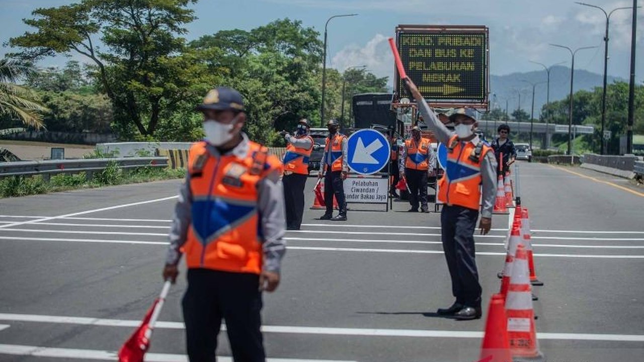 Pemerintah Indonesia membentuk Posko Terpadu Angkutan Lebaran 2026 untuk memastikan kelancaran dan keamanan mobilitas masyarakat selama periode mudik dan balik, menjawab arahan Presiden Prabowo Subianto.