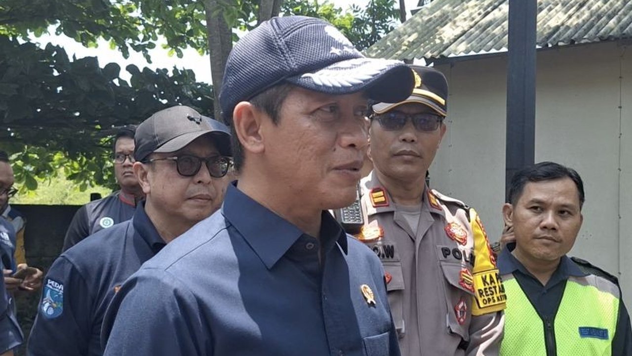Menteri Lingkungan Hidup Hanif Faisol Nurofiq akan memanggil pengelola rest area tol di Pantura Jawa yang tidak memperbaiki pengelolaan sampah, menyusul batas waktu paksaan pemerintah yang akan berakhir. Langkah ini diambil untuk memastikan kenyamanan pub
