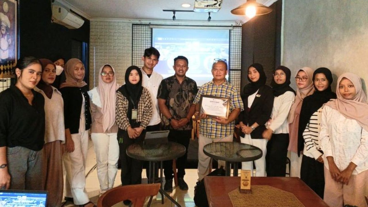 Peneliti BRIN Syafuan Rozi menyoroti budaya hukum masyarakat sebagai faktor kunci yang memengaruhi tingkat kepercayaan kepolisian. Artikel ini juga membahas peran aktif Polri menjaga stabilitas saat Ramadhan.