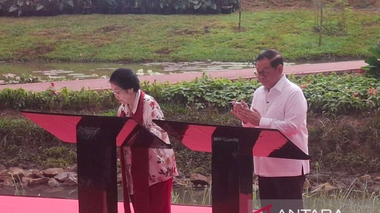 Gubernur Pramono Anung Wibowo secara resmi membuka Taman Bendera Pusaka Jakarta, sebuah kompleks terpadu yang menggabungkan tiga taman di Jakarta Selatan, menawarkan ruang rekreasi dan olahraga modern bagi warga.