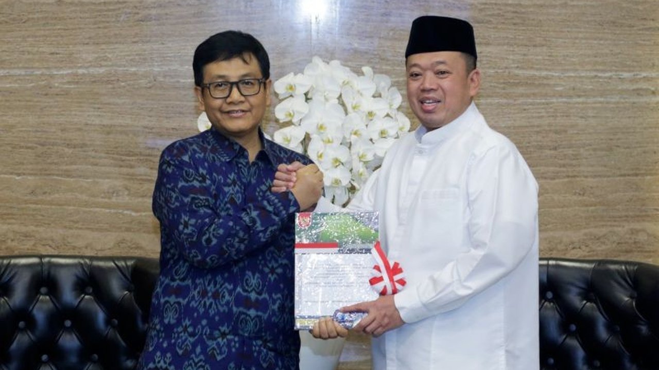 Badan Pemeriksa Keuangan (BPK) menyerahkan Laporan Hasil Pemeriksaan (LHP) Kinerja Pengendalian HGU BPN, HGB, dan alih fungsi lahan kepada Kementerian ATR/BPN, guna mendukung ketahanan pangan nasional dan Satu Data Indonesia.
