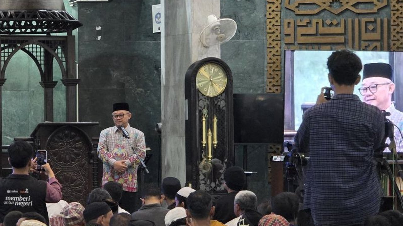Mendikdasmen Abdul Mu'ti melepas pemudik disabilitas dan menegaskan komitmen Kemendikdasmen dalam memperkuat layanan inklusif pendidikan, sejalan dengan arahan Presiden Prabowo Subianto.