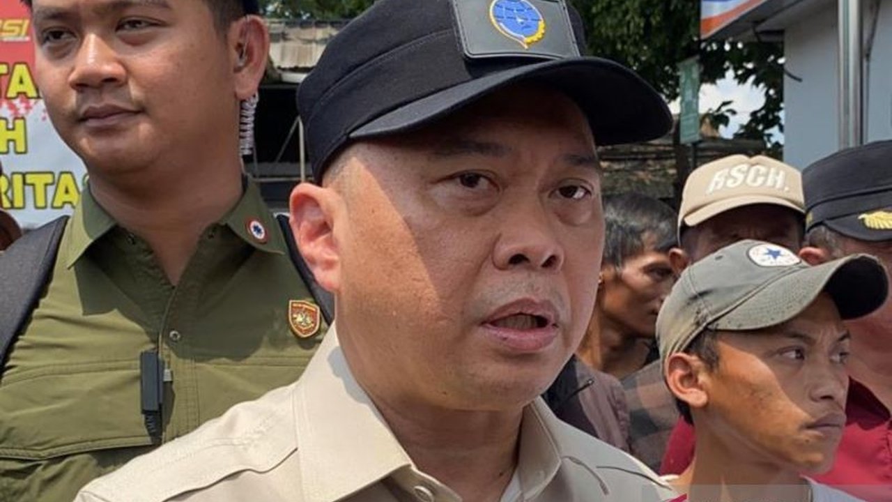 Menjelang Lebaran 2026, Menteri Perhubungan Dudy Purwagandhi mengimbau pemudik untuk memilih jalur aman bencana dan menghindari perjalanan saat hujan. Prioritaskan keselamatan mudik Lebaran 2026 Anda.