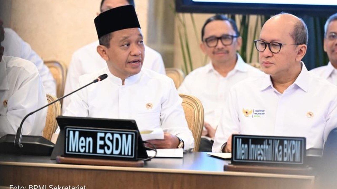 Menteri ESDM Bahlil Lahadalia memastikan stok BBM dan LPG nasional dalam kondisi aman menjelang Hari Raya Idul Fitri 1447 H, menjamin kebutuhan energi masyarakat terpenuhi tanpa kendala.