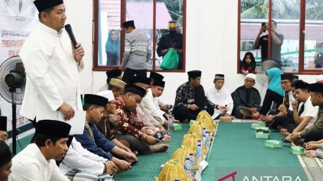 Pemerintah Kabupaten Penajam Paser Utara (PPU) menggelar Safari Ramadhan PPU, sebuah inisiatif penting untuk mendekatkan pejabat dengan masyarakat sekaligus menyerap aspirasi demi pembangunan yang selaras kebutuhan warga.