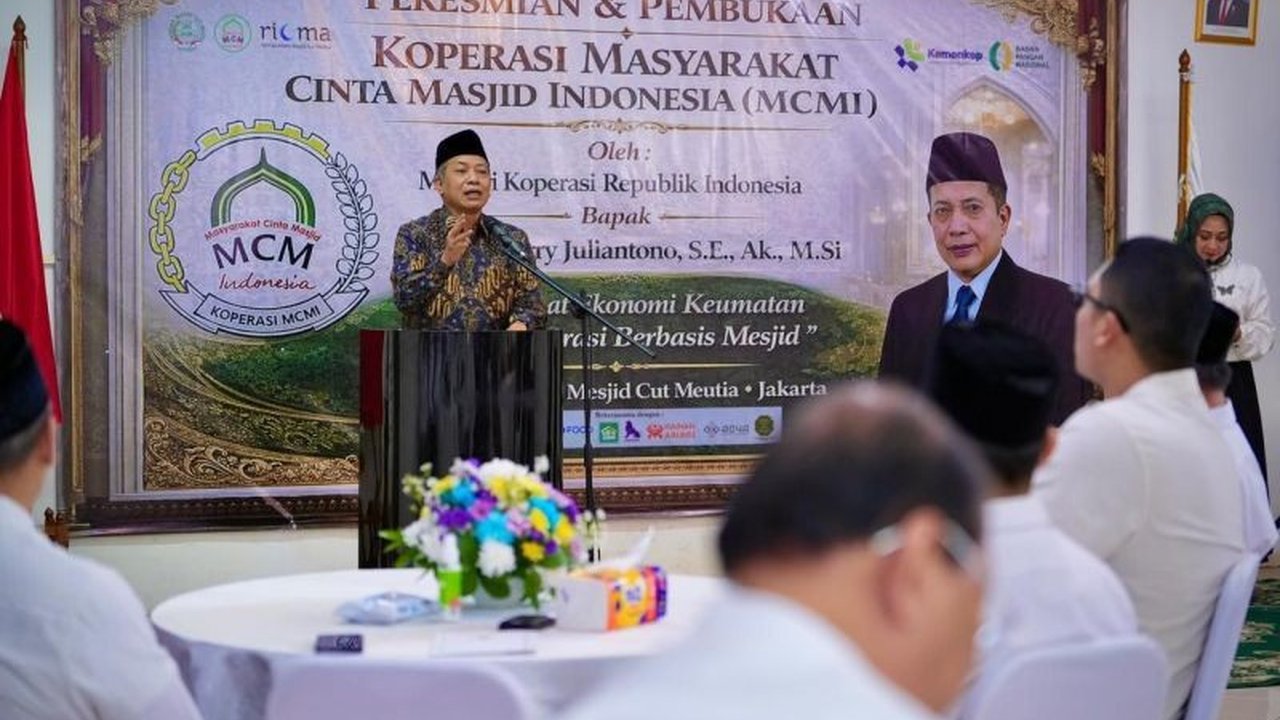 Kementerian Koperasi menyatakan dukungan penuh terhadap penguatan koperasi berbasis masjid sebagai pusat perputaran ekonomi umat, sekaligus mendorong pemberdayaan UMKM dan perlindungan dari praktik ilegal.