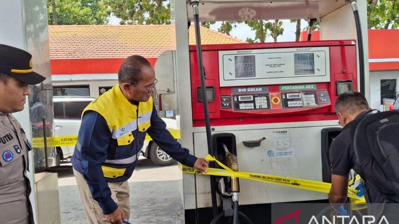 BPH Migas memastikan pasokan BBM di Jember tetap aman menjelang Lebaran 2026, menyusul penyegelan SPBU 54.681.11 di Jalan Teuku Umar karena dugaan penyimpangan penyaluran BBM subsidi, dengan fokus pada pengalihan pasokan setelah Penyegelan SPBU Jember.